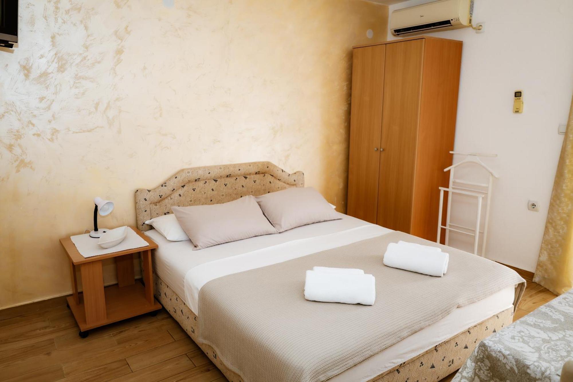 Guest House Ivana Tivat Dış mekan fotoğraf