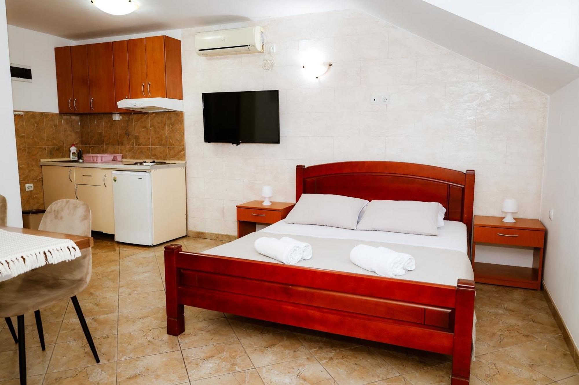 Guest House Ivana Tivat Dış mekan fotoğraf